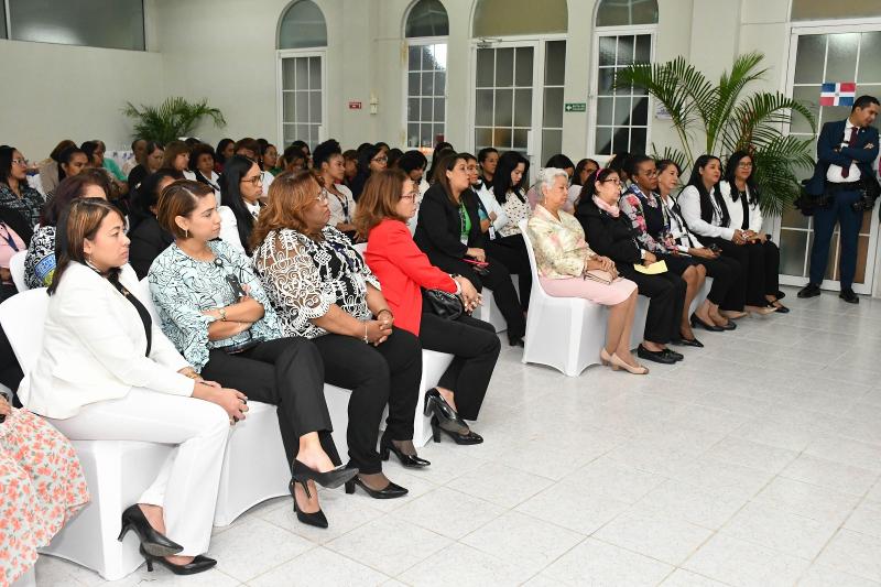 CONAPE celebra Dia Internacional de la Mujer con una conferencia a cargo de la senadora Faride Rafúl