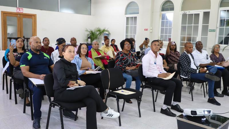 CONAPE capacita auxiliares de los centros en el uso correcto de la plataforma digital institucional