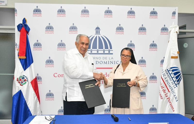 CONAPE Firma de acuerdos con distintos hogares permanentes