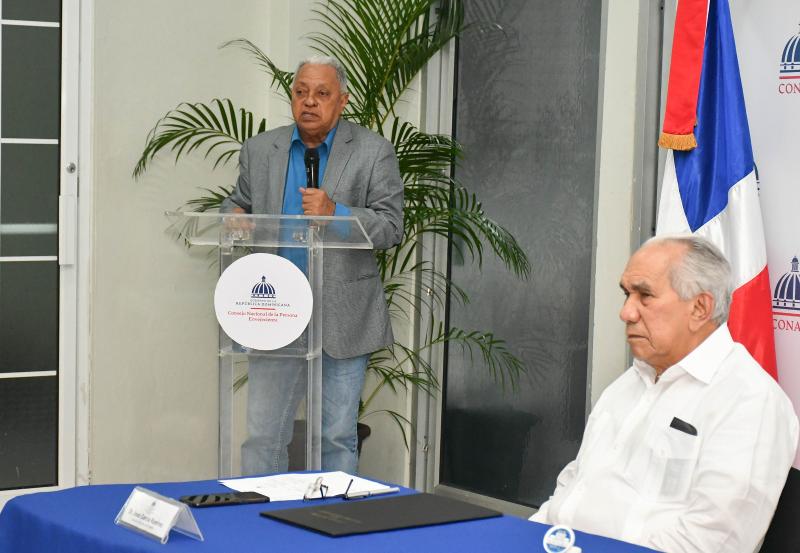 CONAPE Firma de acuerdos con distintos hogares permanentes