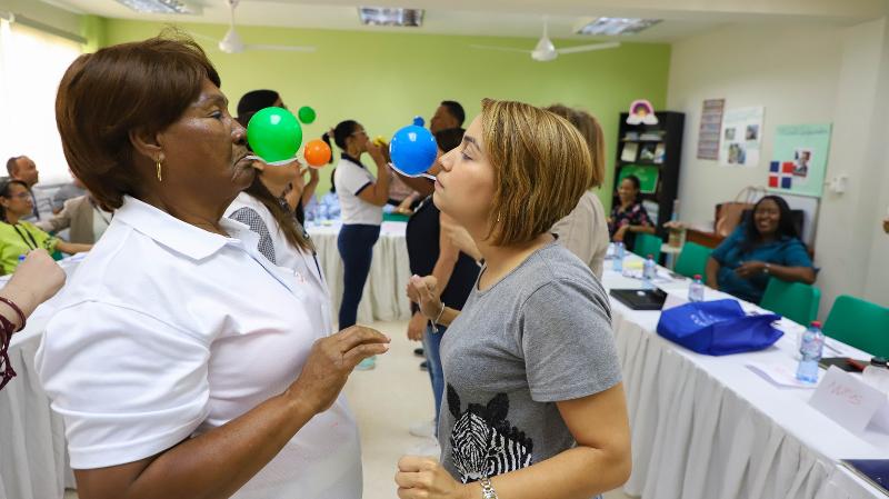CONAPE imparte curso de manejo de estrés a sus colaboradores