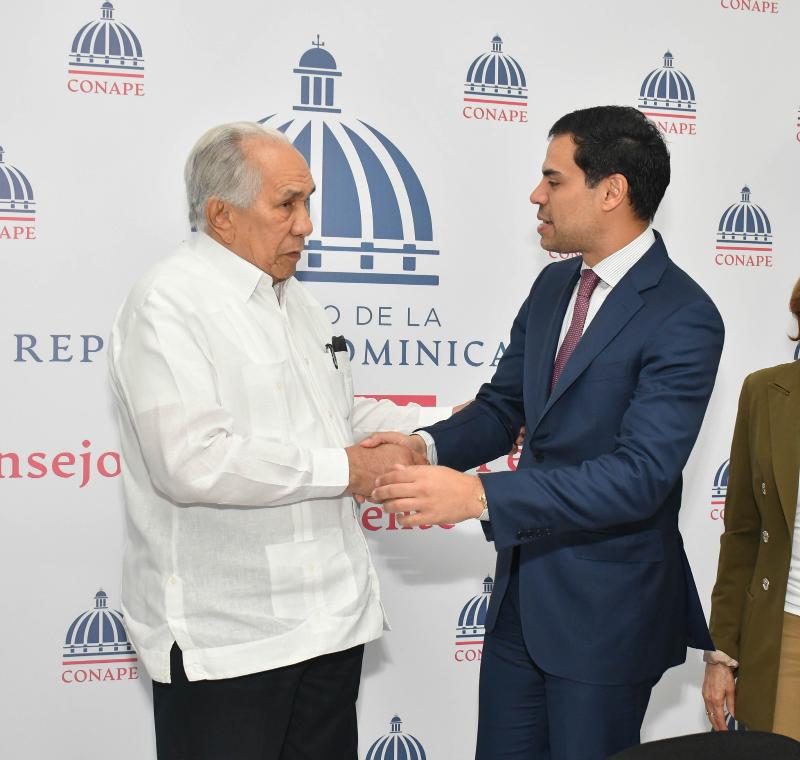 El Director Ejecutivo de CONAPE recibe al Director Ejecutivo de PROPEEP