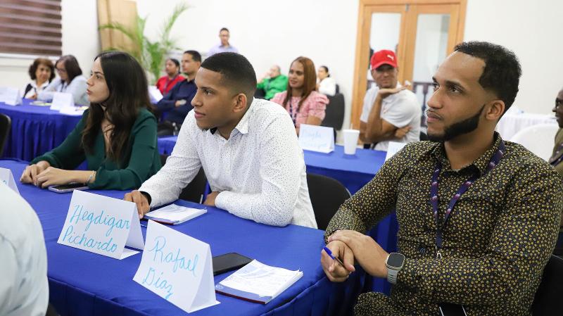 CONAPE imparte curso de capacitación sobre Virus de Actitudes
