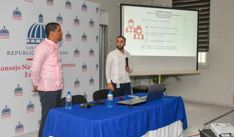 CONAPE y Ministerio de Energías y Minas imparten Charla sobre ahorro racional de energías 