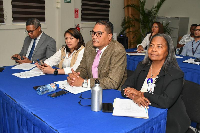 CONAPE y Ministerio de Energías y Minas imparten Charla sobre ahorro racional de energías 