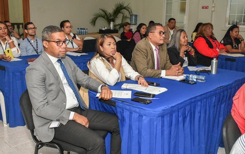 CONAPE y Ministerio de Energías y Minas imparten Charla sobre ahorro racional de energías 