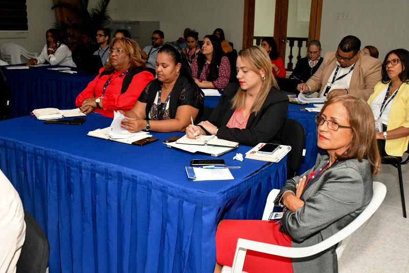 CONAPE y Ministerio de Energías y Minas imparten Charla sobre ahorro racional de energías 