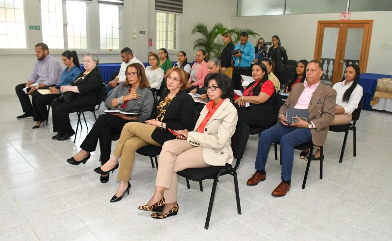 CONAPE recibe donación de 30 mil mascarillas del Consulado General de la Rep. Dom. en Curazao
