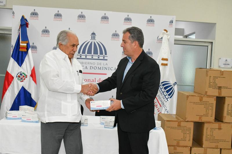 CONAPE recibe donación de 30 mil mascarillas del Consulado General de la Rep. Dom. en Curazao
