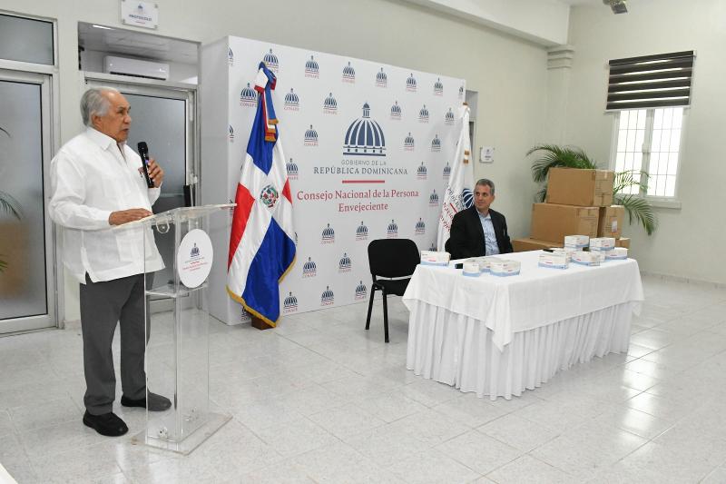 CONAPE recibe donación de 30 mil mascarillas del Consulado General de la Rep. Dom. en Curazao