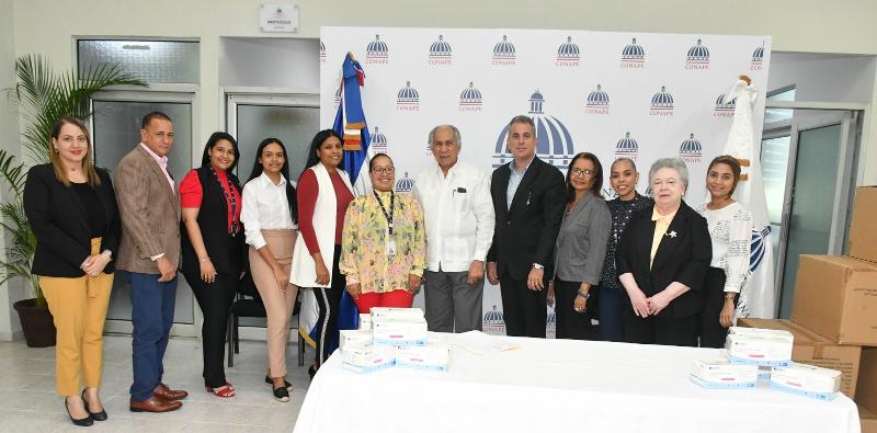 CONAPE recibe donación de 30 mil mascarillas del Consulado General de la Rep. Dom. en Curazao