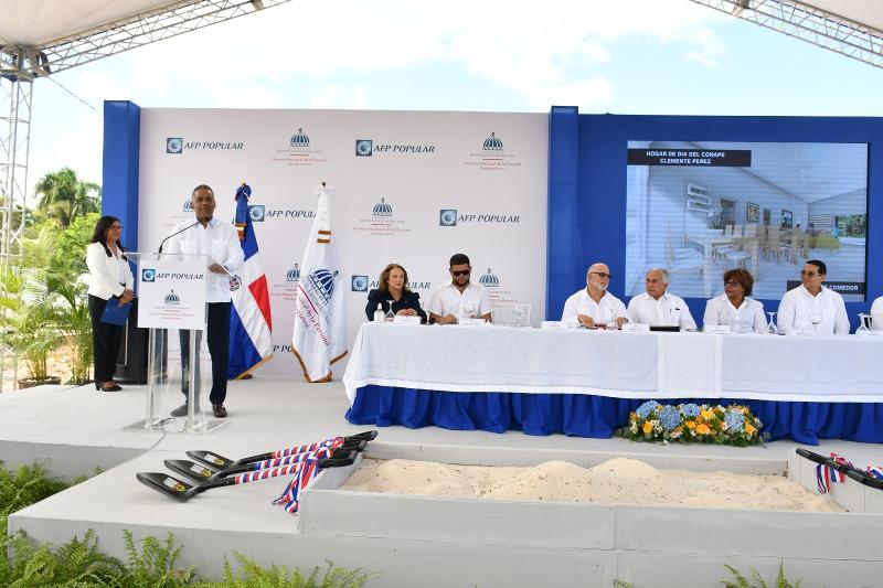 Presidencia, CONAPE Y AFP Popular inician trabajos de construcción de Hogar de Día en Pedernales
