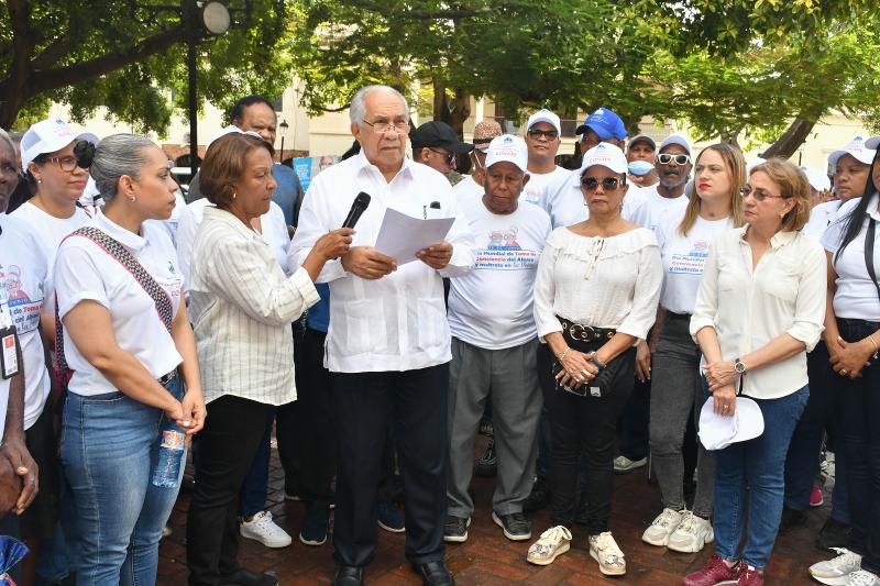 CONAPE realiza caminata y hace llamado a la erradicación del abuso y maltrato en la vejez
