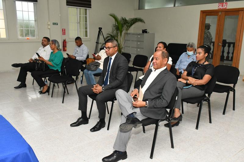 Director Ejecutivo de CONAPE firma convenios con centros integrales para adultos mayores