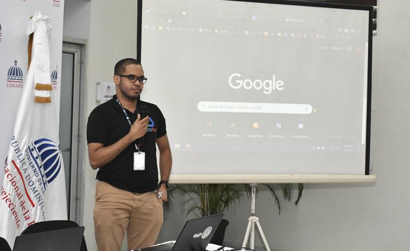 CONAPE e Inmotion imparten curso de capacitación sobre el uso correcto de las herramientas de Google
