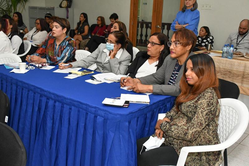 CONAPE e Inmotion imparten curso de capacitación sobre el uso correcto de las herramientas de Google