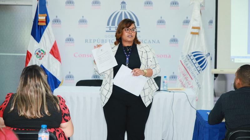 Dir. Ejecutivo de CONAPE preside taller de inducción por nuevo personal