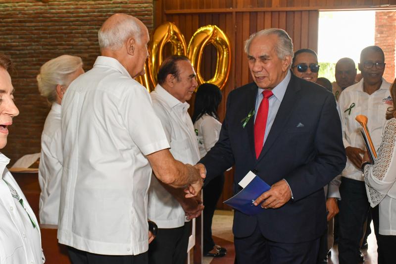 Dir. Ejecutivo de CONAPE, participo en la misa del centenario del Hospicio San Vicente de Paúl