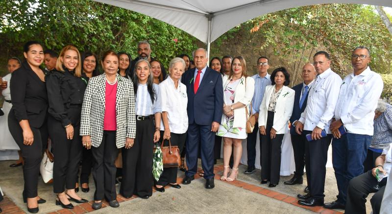 Dir. Ejecutivo de CONAPE, participo en la misa del centenario del Hospicio San Vicente de Paúl