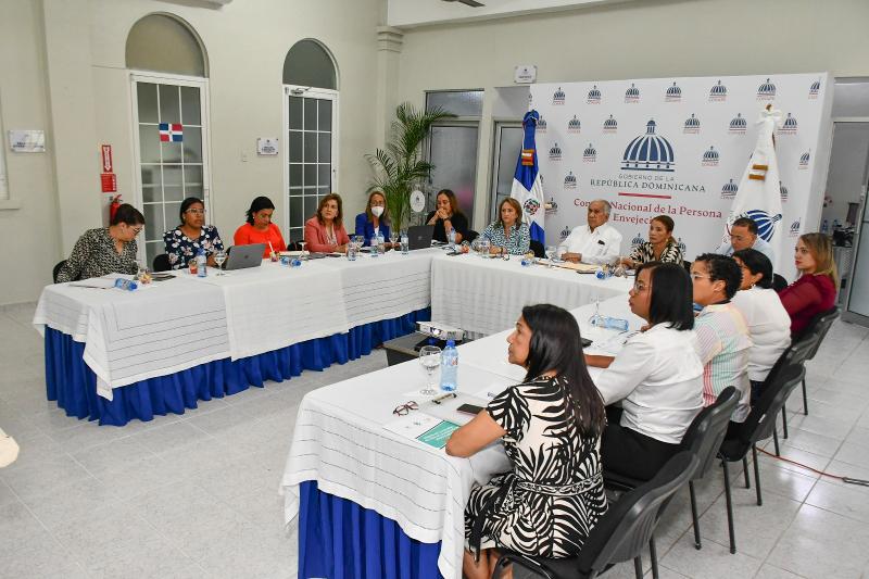 Dir. Ejecutivo de CONAPE dirigió encuentro con AFP Popular y UNFPA