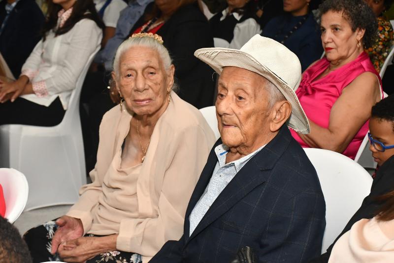 Revelan secretos de adultos mayores que logran la longevidad