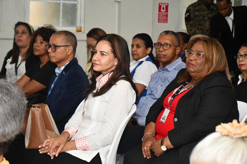 Revelan secretos de adultos mayores que logran la longevidad