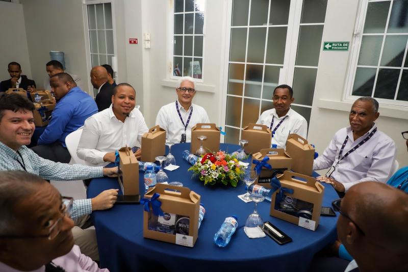 CONAPE celebra el Día del Padre junto a sus colaboradores