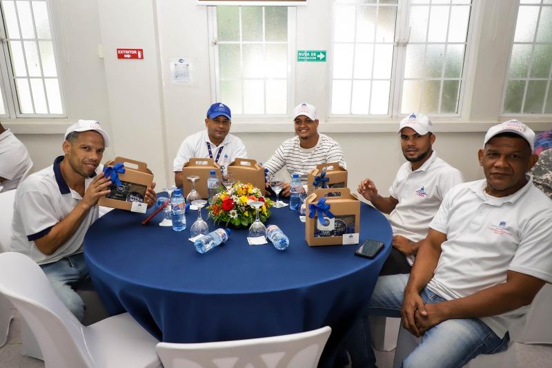 CONAPE celebra el Día del Padre junto a sus colaboradores