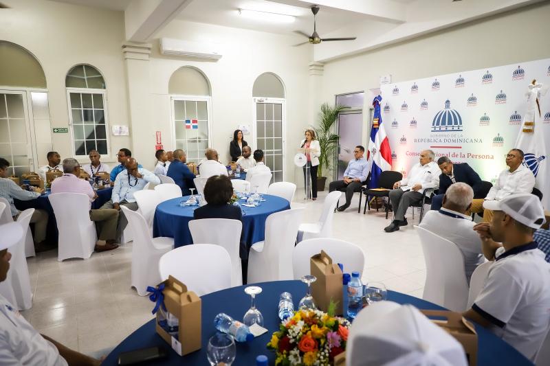 CONAPE celebra el Día del Padre junto a sus colaboradores