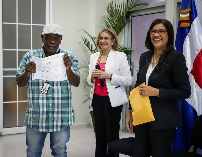 CONAPE celebra el Día del Padre junto a sus colaboradores