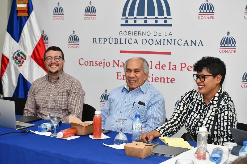 CONAPE se reúne con la Comisión Oficial de la Agencia Francesa del Desarrollo