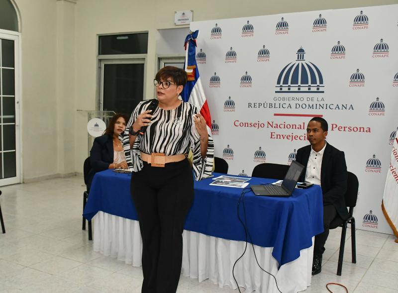 CONAPE imparte taller sobre Técnicas y Herramientas de Comunicación 