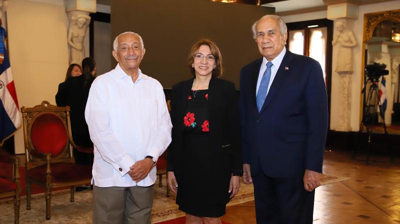 El Presidente Luis Abinader y CONAPE otorgan premios en el Día Internacional de la Persona de Edad