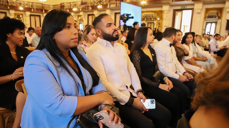 El Presidente Luis Abinader y CONAPE otorgan premios en el Día Internacional de la Persona de Edad