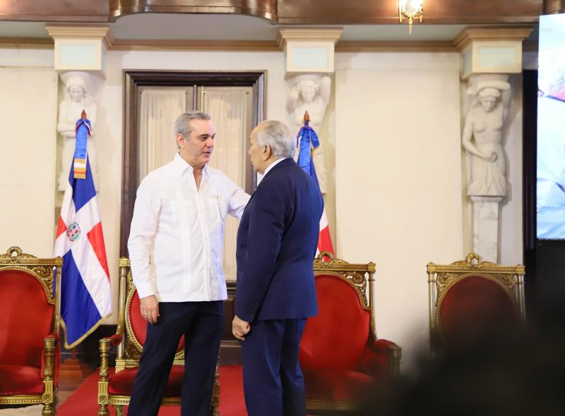 El Presidente Luis Abinader y CONAPE otorgan premios en el Día Internacional de la Persona de Edad