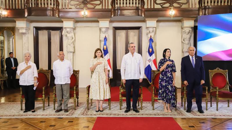 El Presidente Luis Abinader y CONAPE otorgan premios en el Día Internacional de la Persona de Edad