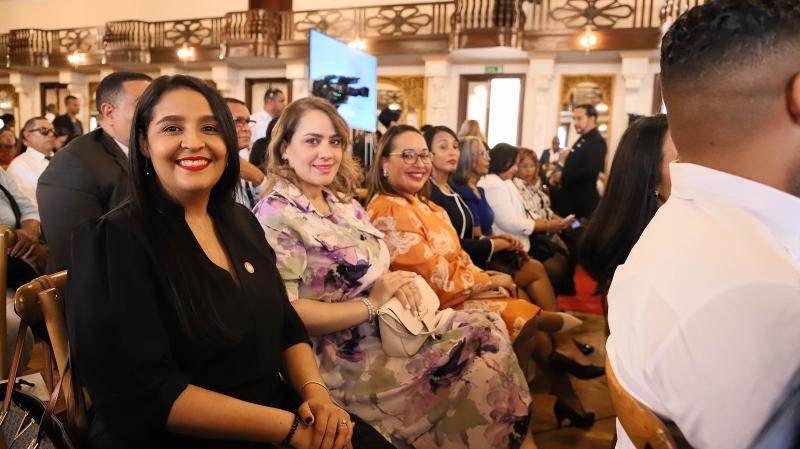 El Presidente Luis Abinader y CONAPE otorgan premios en el Día Internacional de la Persona de Edad