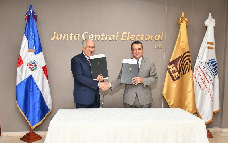 CONAPE y la JCE, suscribieron un acuerdo de cooperación