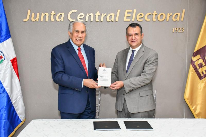 CONAPE y la JCE, suscribieron un acuerdo de cooperación