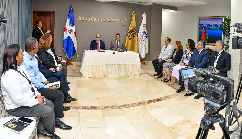 CONAPE y la JCE, suscribieron un acuerdo de cooperación