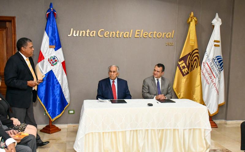 CONAPE y la JCE, suscribieron un acuerdo de cooperación