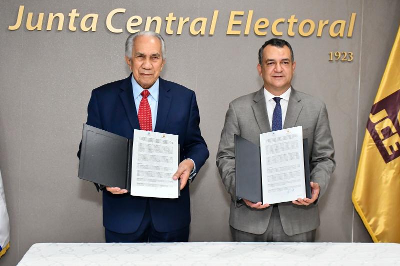 CONAPE y la JCE, suscribieron un acuerdo de cooperación