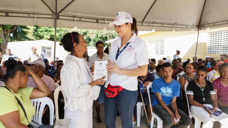 CONAPE participa Jornada de Inclusión Social en el Municipio de Juan de Herrera, provincia San Juan