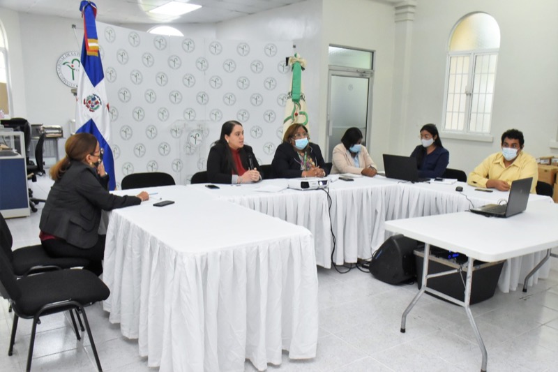 CONAPE imparte Charla a Organizaciones no Gubernamentales que trabajan a favor de envejecientes