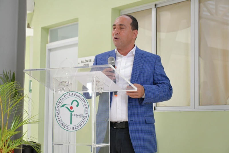 CONAPE recibe donación del Consulado General de la Rep. Dom. en Miami
