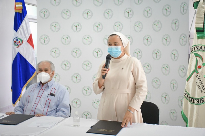 CONAPE firma convenio con Hogar de Ancianos Nuestra Señora de Fátima