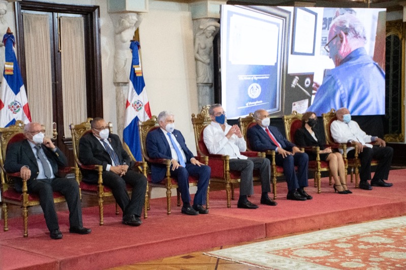 Presidencia de la Republica y CONAPE reconocen adultos mayores destacados