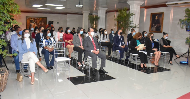 El CONAPE firmó un convenio con la Liga Municipal Dominicana