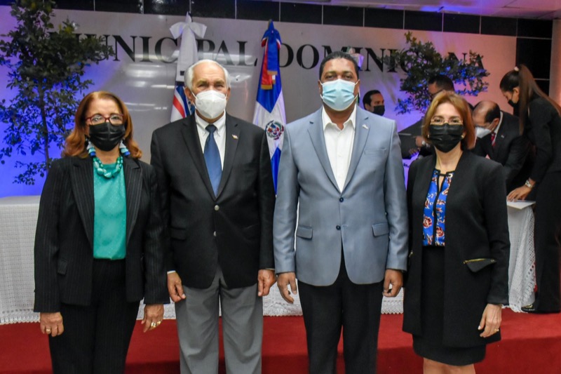 El CONAPE firmó un convenio con la Liga Municipal Dominicana