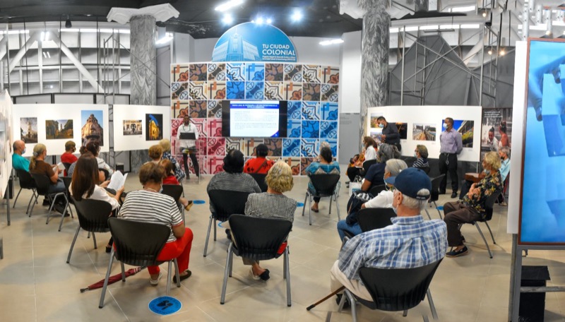 CONAPE imparte charla de sensibilización en el Centro Comunitario Ciudad Colonial